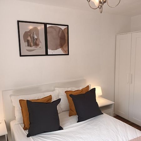 Spacious Elegant 2-Br Apartment In Aberdeen City Centre Eksteriør billede