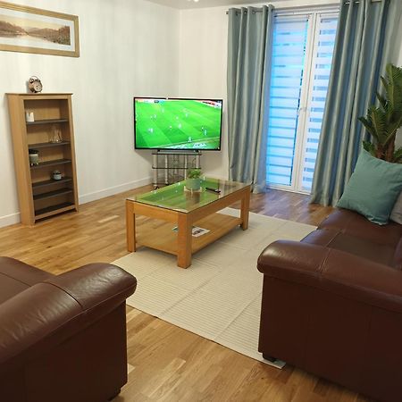 Spacious Elegant 2-Br Apartment In Aberdeen City Centre Eksteriør billede