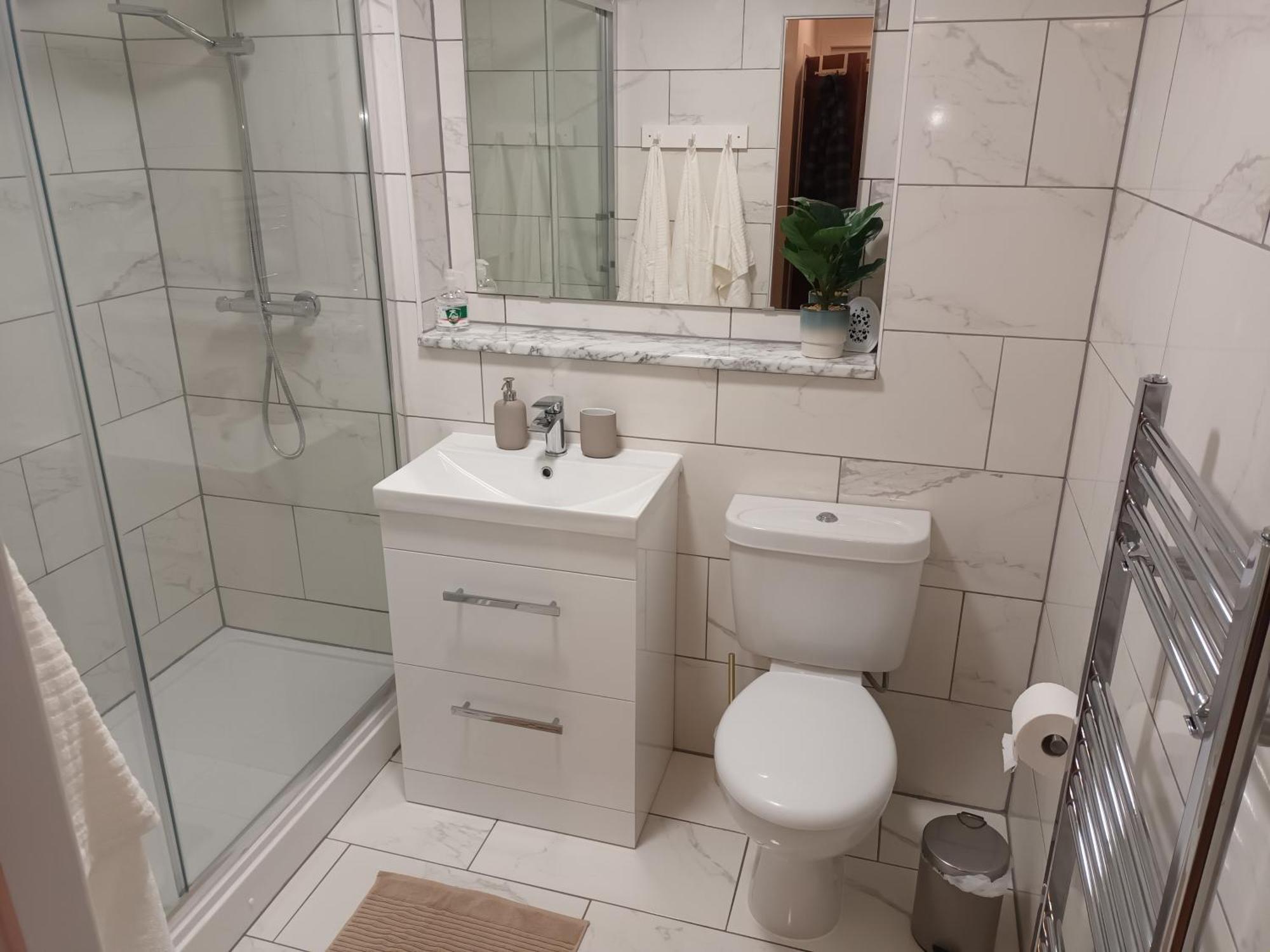 Spacious Elegant 2-Br Apartment In Aberdeen City Centre Eksteriør billede
