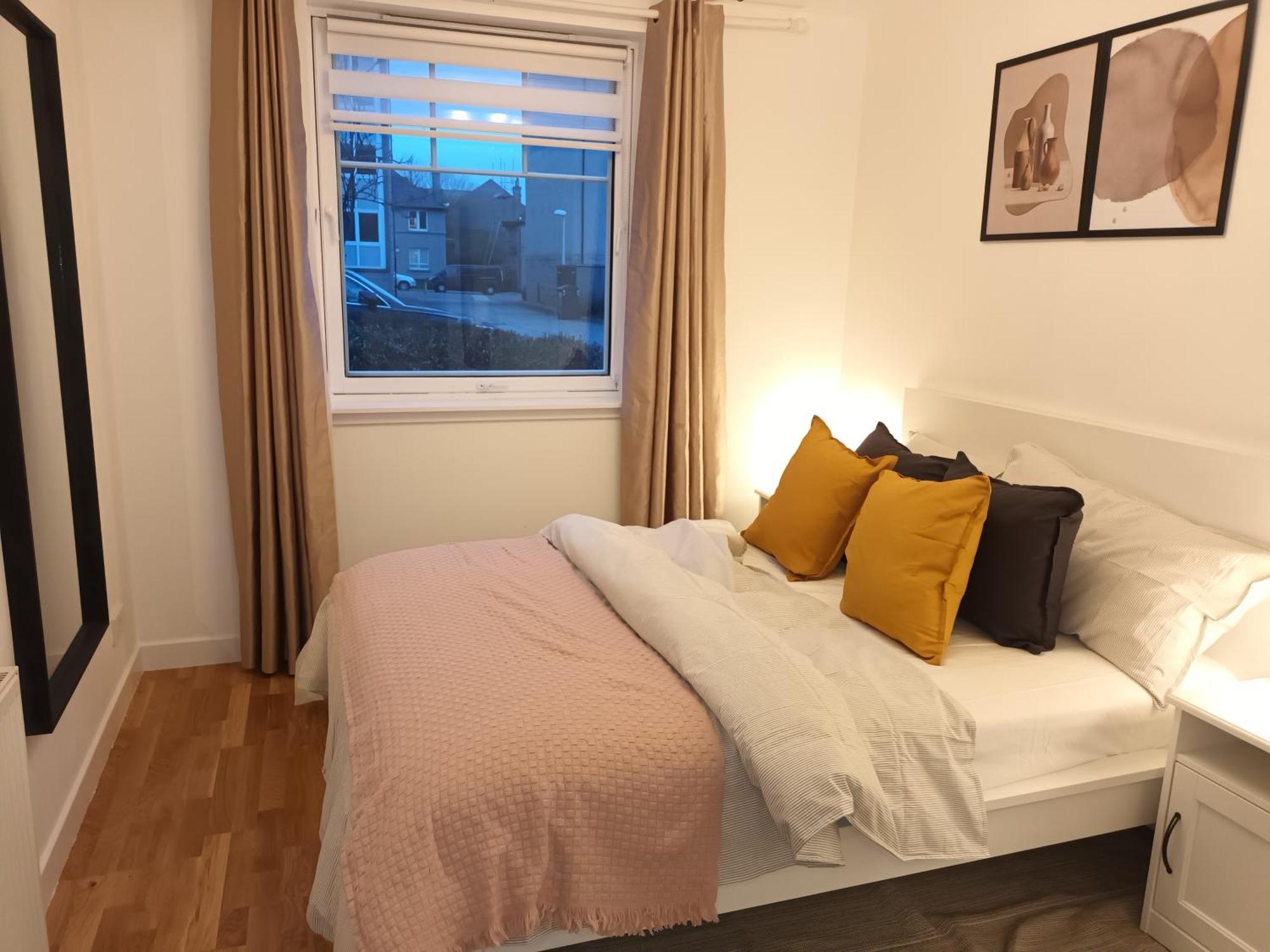 Spacious Elegant 2-Br Apartment In Aberdeen City Centre Eksteriør billede