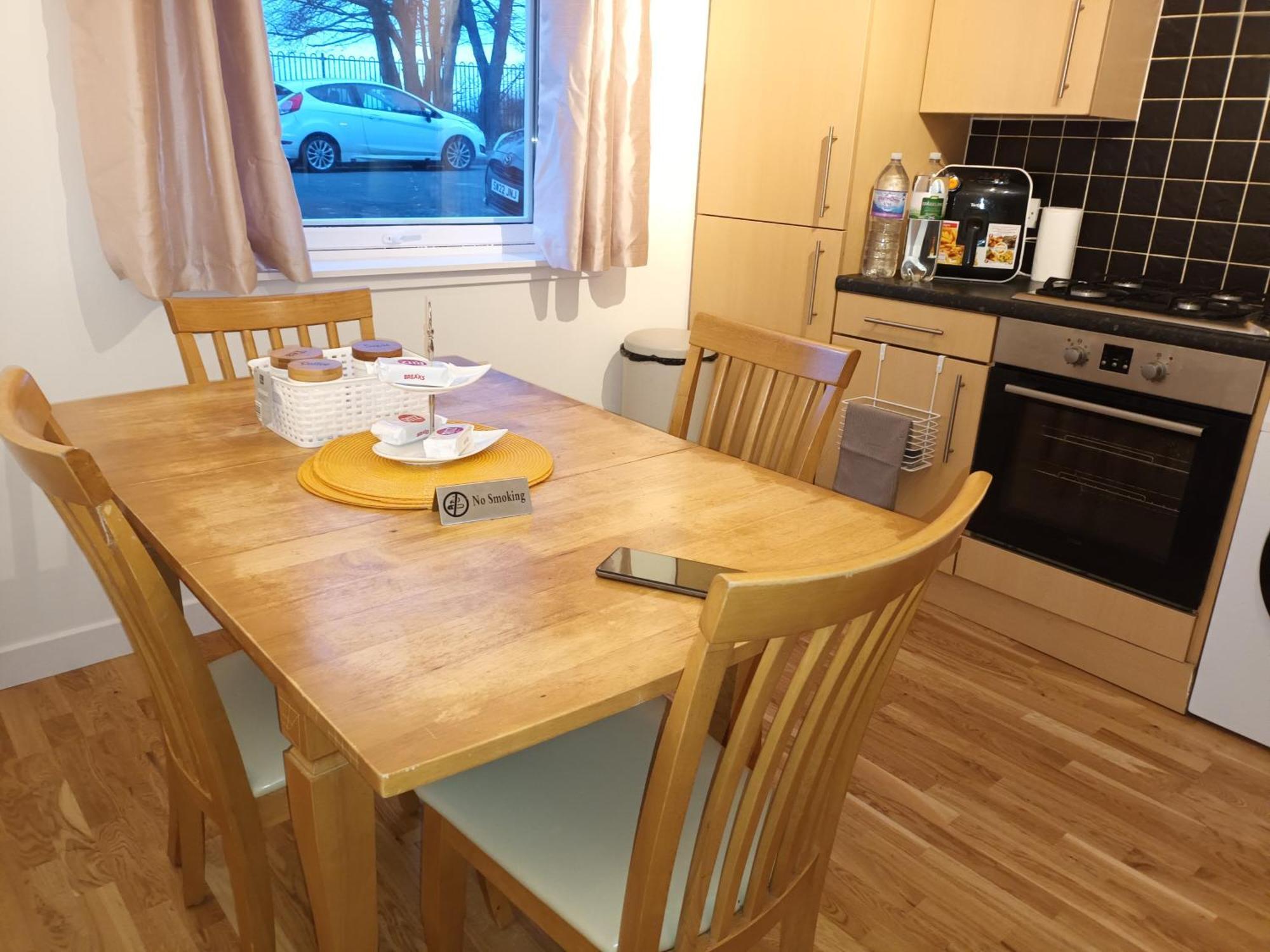 Spacious Elegant 2-Br Apartment In Aberdeen City Centre Eksteriør billede